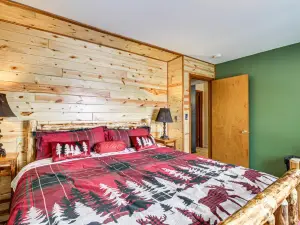 Bigfork Cabin on Long Lake by Trails and Restaurant!