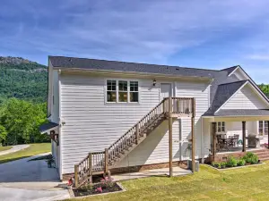 Quaint Landrum Escape Near Parks, Trails & Lakes!