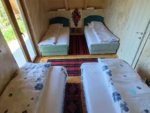 Konak Mara- Komovi
