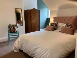 Inviting 3-Bed House in Sunderland WiFi Parking