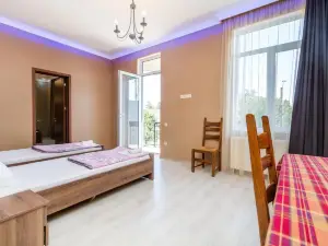 White Hotel Guesthouse