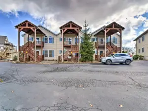 Near Trail Access & Beech Mtn Ski: 1st-Floor Condo