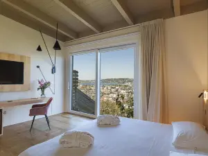 Uefio - Luxury Suites
