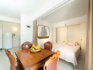 Royal Palm Holiday Apartment