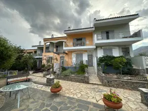 Antonia's Apartments