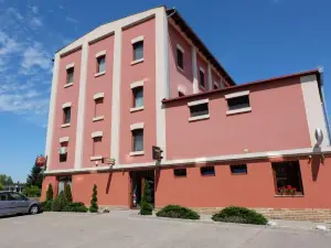Malom Club Panzio