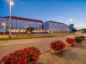 Hotel Gromada Arka Lux