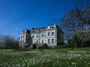 Chambre d'hôtes Sarah - Château le Bas Bleu