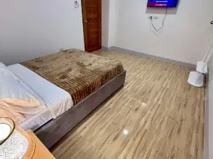 24-Seven Guesthouse (Room 203)