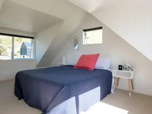 Waiheke Waters Edge