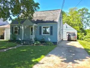 Cozy 3 Bedroom House