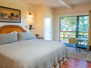 Inn at Buckhorn Cove