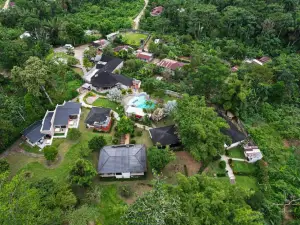 Terra Luna Lodge