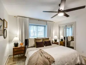 PickleballandSport Court Spacious Kemp Home!