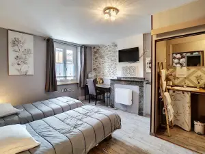 Maison de Ville au Pied de la Montagne Noire