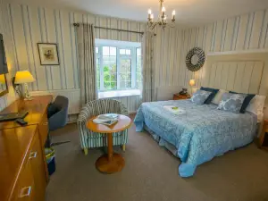 Old Kings Arms Hotel