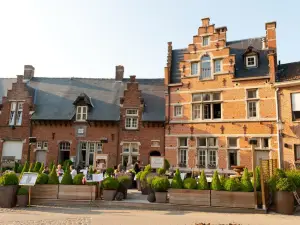 Suite & B by Hofke Van Bazel