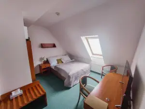 Depandance - vedlejší Budova u Zámku Třešť