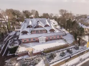 納蒙洛斯羅曼蒂克酒店