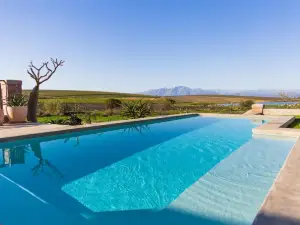 Vineyard Views Country House