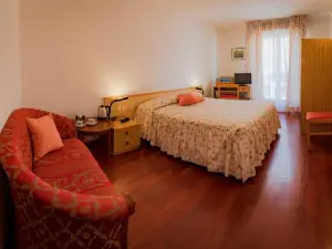 Hotel Zeni