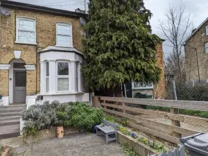 Fully-Equipped Flat in the City of London