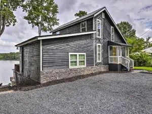 Waterfront Gem on Lake Sinclair with Boat Dock!