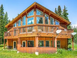 Hot Tub & Mtn Views Pristine Breckenridge Home!