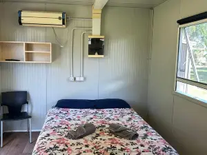 Gundy Pub & Caravan Park