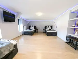 Happy -Apartments