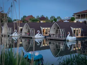 Lieblingsplatz Parey - Schwimmendes Seehotel