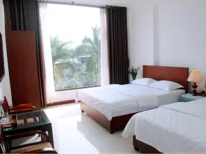 Sunflower Hotel