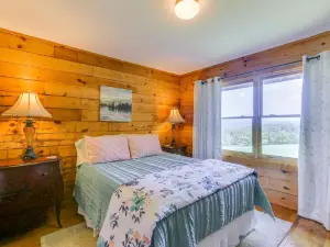 Stunning Gore Vacation Rental on 10 Acres of Land!