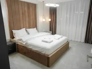 Deluxe Aparthotel Marwell Residence