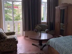Acacia Guest House