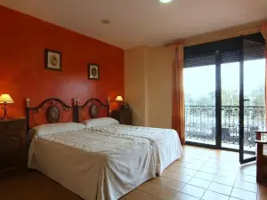 Hotel Rural Hojaranzos