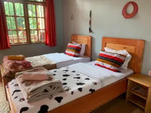 David Crater Homestay