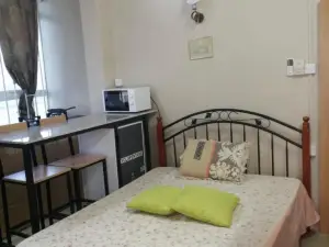 Champs De Mars Apartment