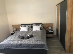 Napsugár & Virág Apartman