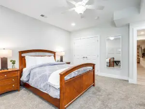 1 Mi to Downtown: Family-Friendly Condo