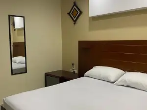 Hotel Raquel Rosado