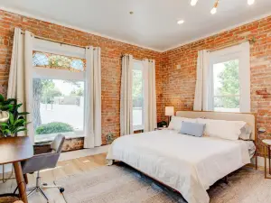 Suite 1 Historic Art City Inn