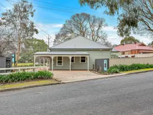 Grandview Accommodation - the Flaxley Apartments