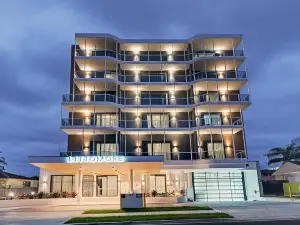 Littomore Suites Kingswood