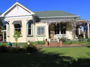 Regan House