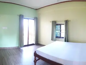 Begnas Coffee House & Hotel