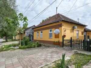 Ana Guesthouse