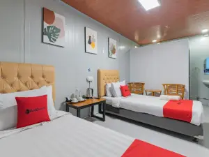 RedDoorz Container @ Teras Cimanuk Garut