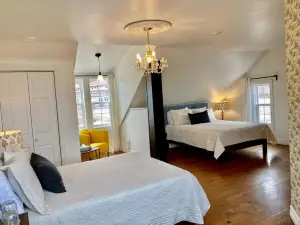 Groundswell Pub & Inn