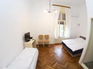 Apartments & Room - Korzo